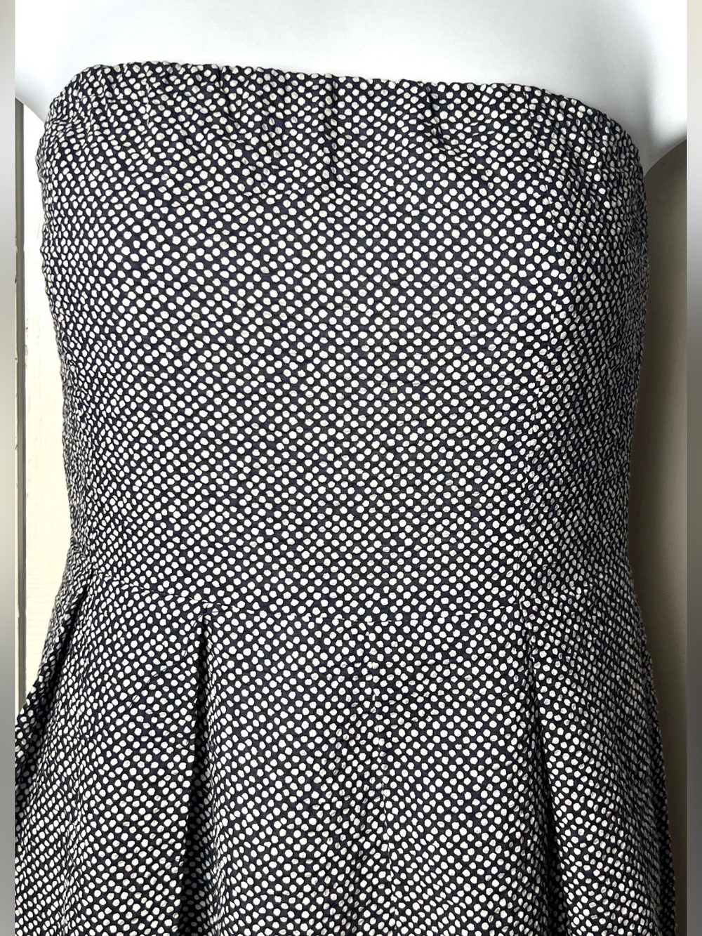 J CREW Strapless Dress Polka Dot Black White Sun Seersucker Empire Knee Length - Picture 2 of 11